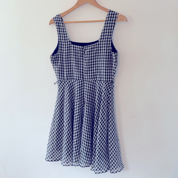 Checker print fitted waist and flair - Picture 2 of 2